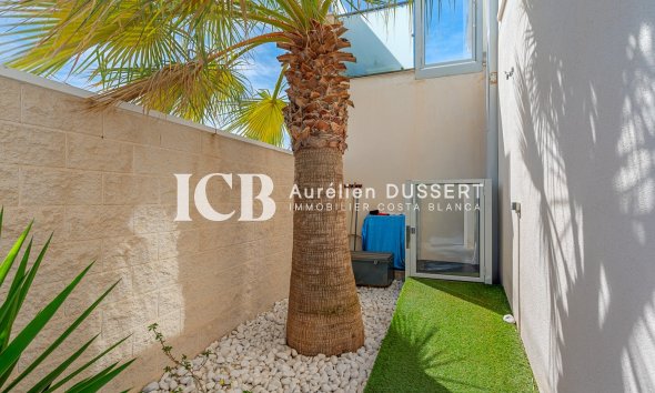 Reventa - Casa independiente -
Benijofar