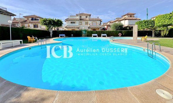 Revente - Maison mitoyenne -
Orihuela Costa - La Campana