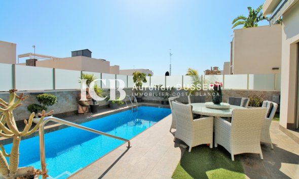 Revente - Villa -
Orihuela Costa - Villamartín