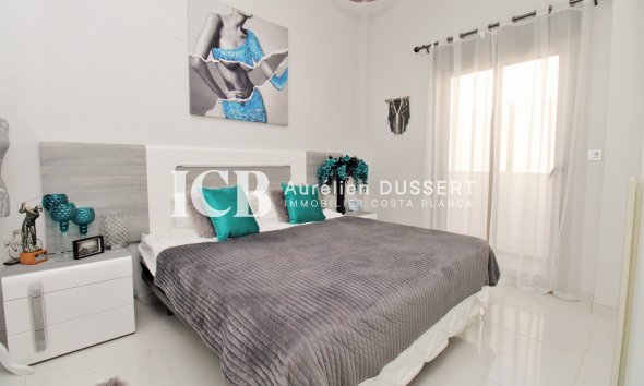 Revente - Villa -
Orihuela Costa - Villamartín