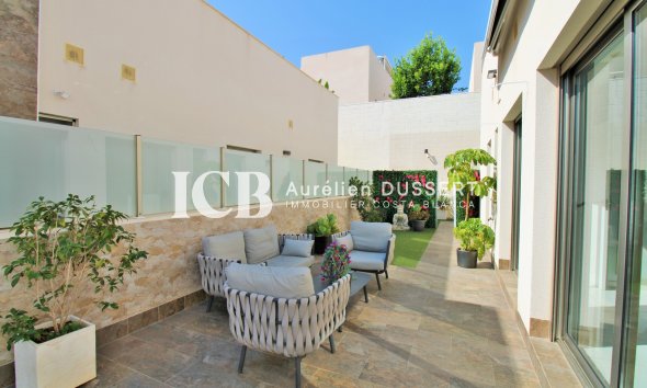 Revente - Villa -
Orihuela Costa - Villamartín