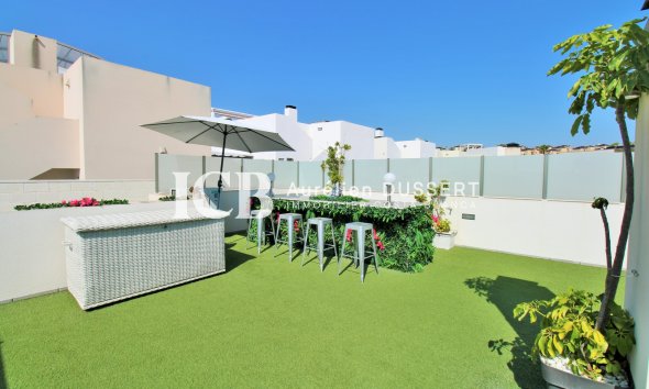 Revente - Villa -
Orihuela Costa - Villamartín