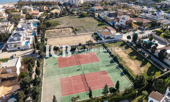 Reventa - Villa -
La Mata