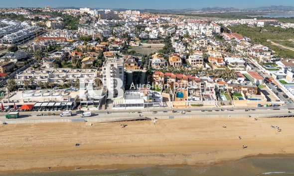 Reventa - Villa -
La Mata