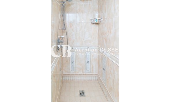 Reventa - Villa -
La Mata