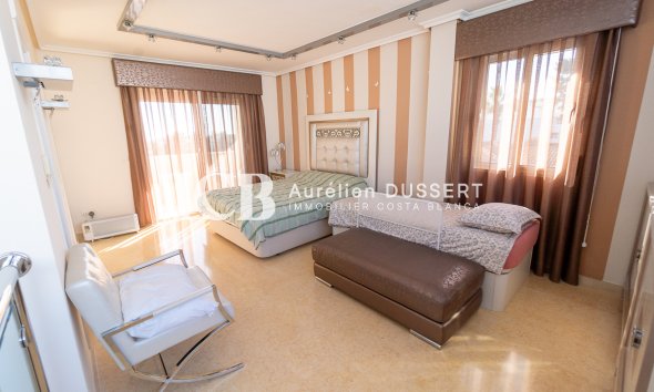 Reventa - Villa -
La Mata