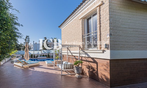 Reventa - Villa -
La Mata