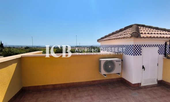 Revente - Maison mitoyenne -
Los Montesinos - La Herrada