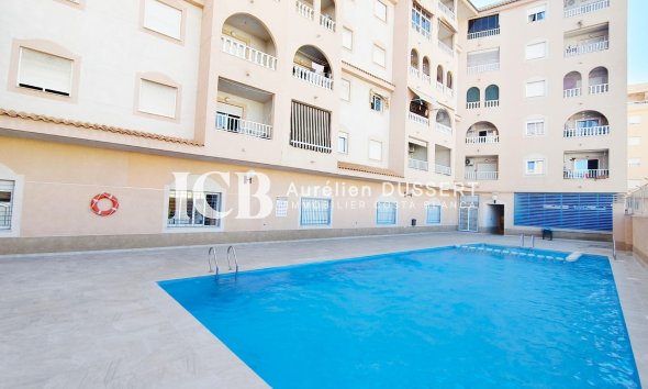 Revente - Appartement -
Torrevieja - Torrevieja Centro