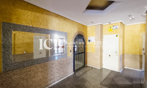 Revente - Appartement -
Torrevieja - Torrevieja Centro