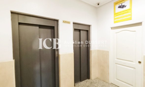 Revente - Appartement -
Torrevieja - Torrevieja Centro