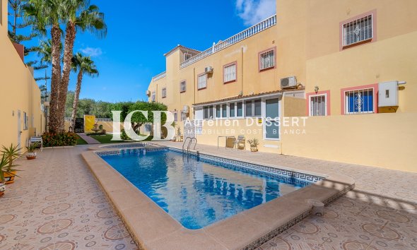 Revente - Appartement -
San Miguel de Salinas - El Galan