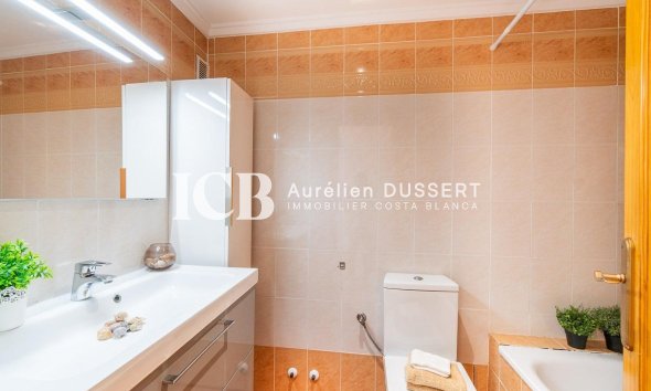 Revente - Maison mitoyenne -
Torrevieja - El limonar