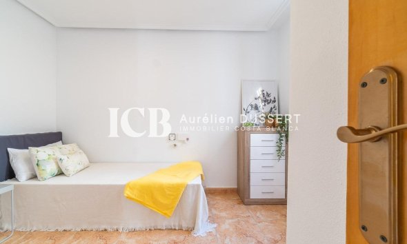 Revente - Maison mitoyenne -
Torrevieja - El limonar