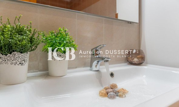 Revente - Maison mitoyenne -
Torrevieja - El limonar