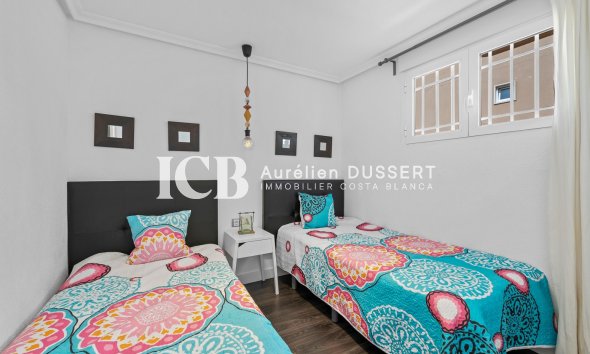 Revente - Appartement -
Punta Prima - Torrevieja