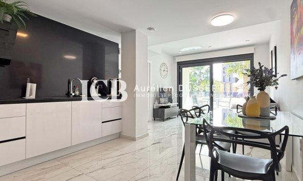 Revente - Appartement -
Orihuela Costa - Los Almendros-La Florida