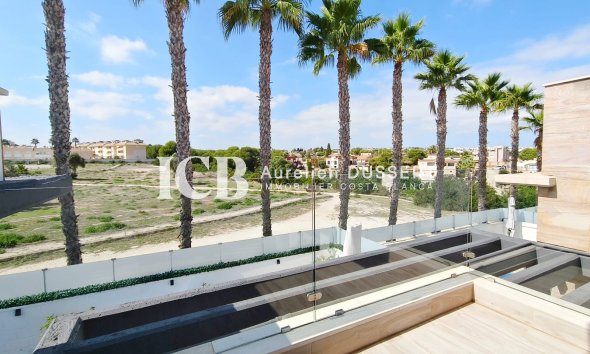 Revente - Villa -
Orihuela Costa - Lomas de Cabo Roig