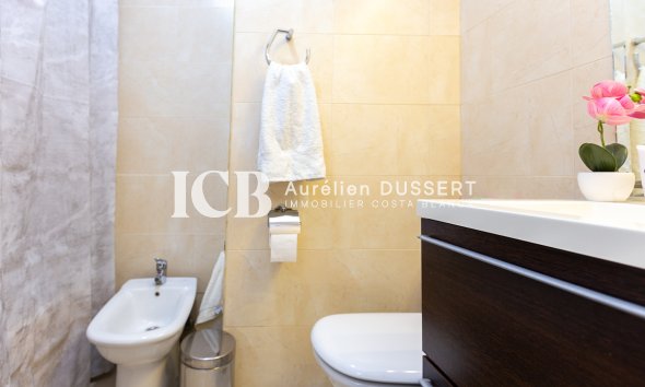 Resale - Apartment / flat -
Torrevieja