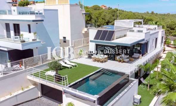 Revente - Villa -
San Miguel de Salinas - Urbanizaciones