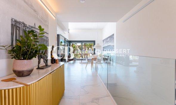 Revente - Villa -
San Miguel de Salinas - Urbanizaciones