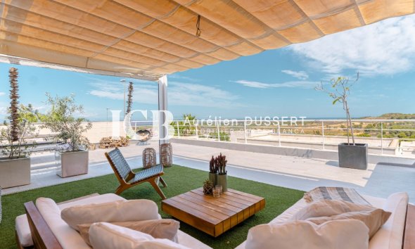 Revente - Villa -
San Miguel de Salinas - Urbanizaciones