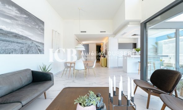 Revente - Villa -
San Miguel de Salinas - Urbanizaciones