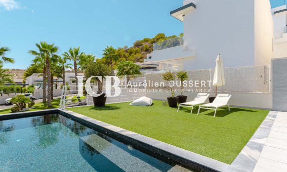 Revente - Villa -
San Miguel de Salinas - Urbanizaciones