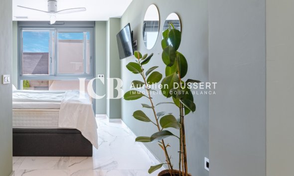 Revente - Villa -
San Miguel de Salinas - Urbanizaciones