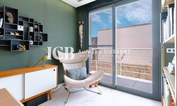 Revente - Villa -
San Miguel de Salinas - Urbanizaciones