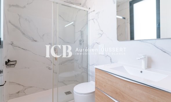 Revente - Villa -
San Miguel de Salinas - Urbanizaciones