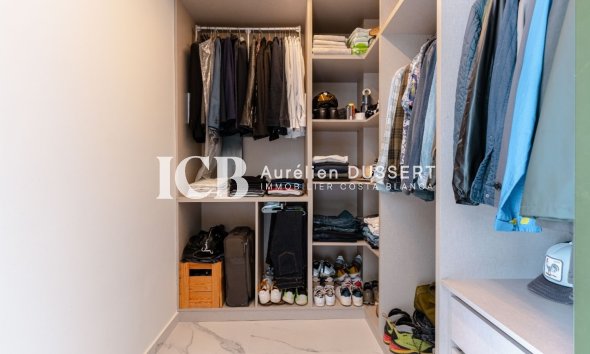 Revente - Villa -
San Miguel de Salinas - Urbanizaciones