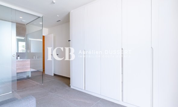 Revente - Villa -
San Miguel de Salinas - Urbanizaciones