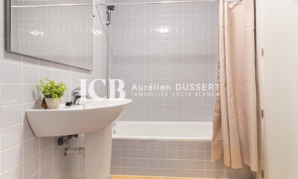 Revente - Appartement -
Orihuela Costa - Los Dolses