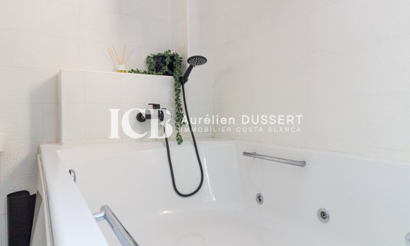 Revente - Appartement -
Torrevieja - Centro