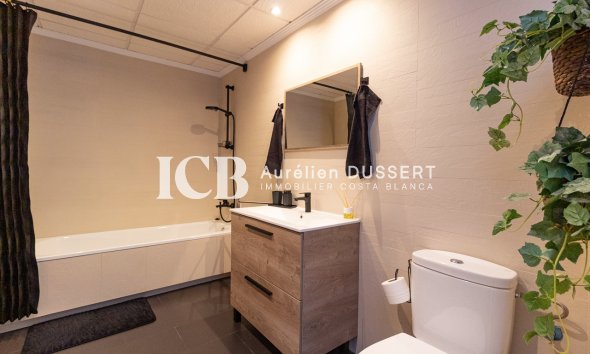 Revente - Appartement -
Torrevieja - Centro