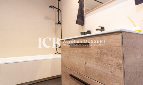 Revente - Appartement -
Torrevieja - Centro