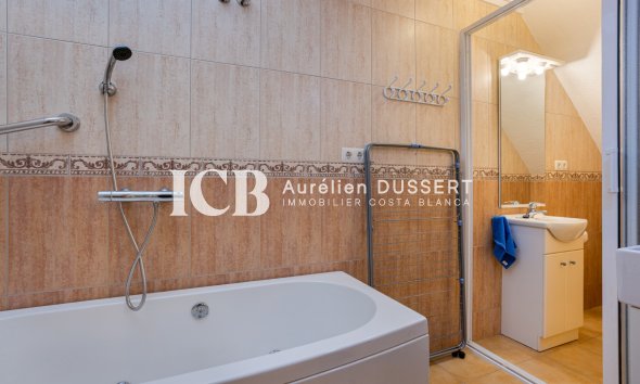 Revente - Maison mitoyenne -
Torrevieja - La siesta