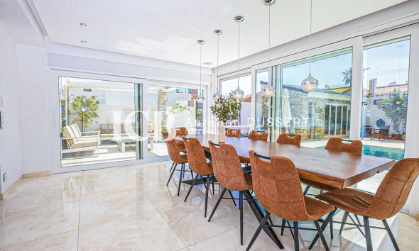 Revente - Villa -
Orihuela Costa - La Zenia