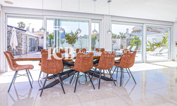 Revente - Villa -
Orihuela Costa - La Zenia