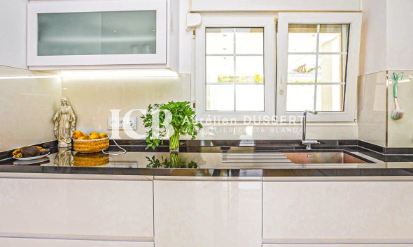 Revente - Villa -
Orihuela Costa - La Zenia