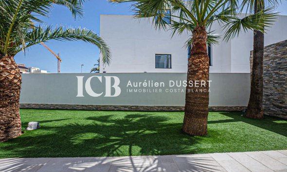 Revente - Villa -
Orihuela Costa - La Zenia