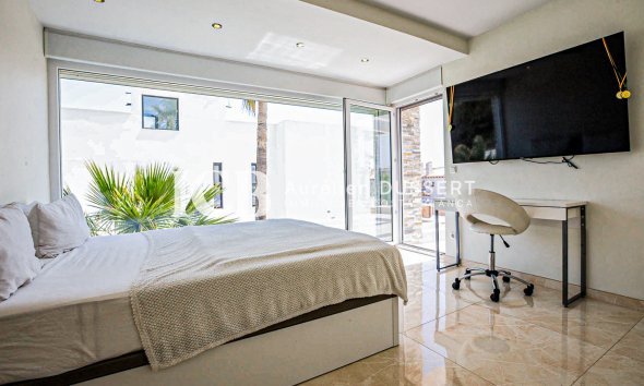 Revente - Villa -
Orihuela Costa - La Zenia