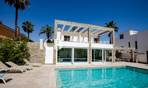 Revente - Villa -
Orihuela Costa - La Zenia