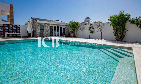 Revente - Villa -
Orihuela Costa - La Zenia