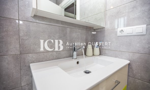 Revente - Appartement -
Orihuela Costa - Villamartín