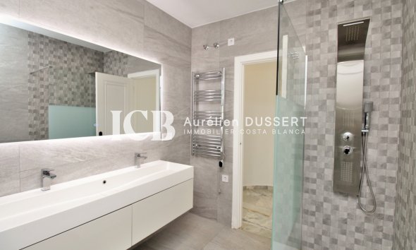 Revente - Maison individuelle -
Orihuela Costa - Las Ramblas Golf