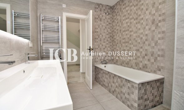 Revente - Maison individuelle -
Orihuela Costa - Las Ramblas Golf