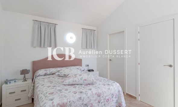 Revente - Maison mitoyenne -
Orihuela Costa - La Zenia