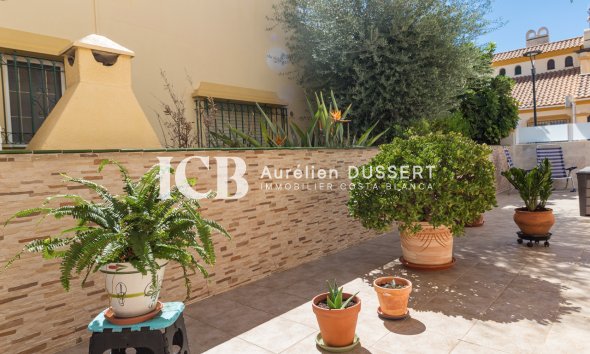 Revente - Maison mitoyenne -
Orihuela Costa - La Zenia